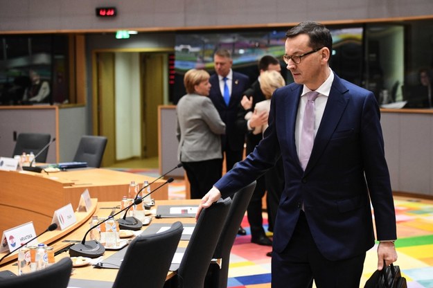 Premier Mateusz Morawiecki przed obradami w drugim dniu szczytu UE w Brukseli / 	Radek Pietruszka   /PAP