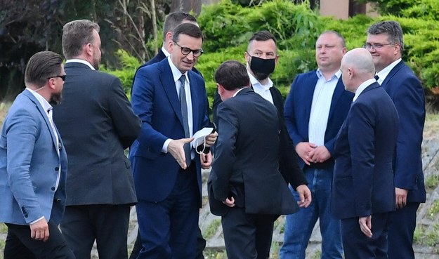 Premier Mateusz Morawiecki przed posiedzeniem w Przysusze / 	Piotr Polak    /PAP