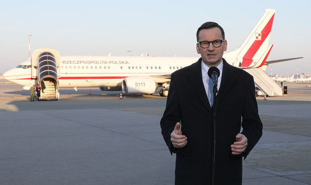 Premier Mateusz Morawiecki przed wylotem do Stanów Zjednoczonych /Paweł Supernak /PAP