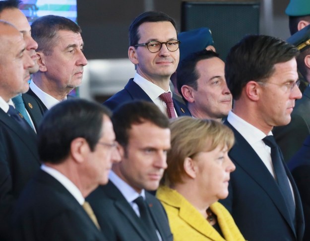 Premier Mateusz Morawiecki wśród unijnych przywódców w Brukseli /OLIVIER HOSLET /PAP/EPA