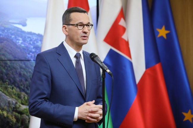 Premier Mateusz Morawiecki wziął udział w spotkaniu premierów państw Grupy Wyszehradzkiej (V4) z przewodniczącą Komisji Europejskiej Ursulą von der Leyen /Leszek Szymański /PAP