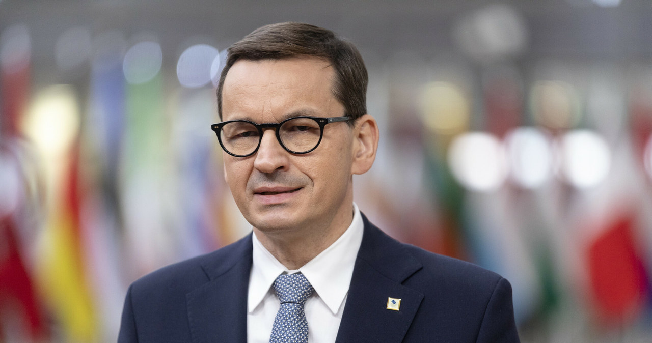 Premier Mateusz Morawiecki zapowiada finansowe wsparcie dla mniej zamożnych gospodarstw domowych /Thierry Monasse /Reporter