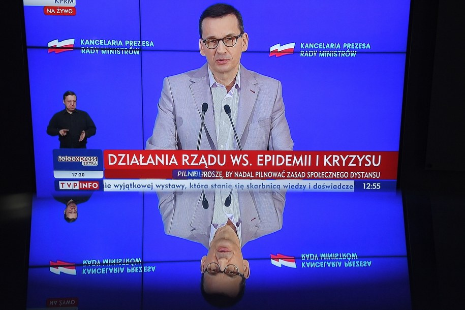 Premier Morawiecki na konferencji prasowej / 	Radek Pietruszka   /PAP