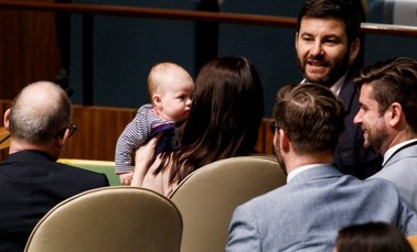 Premier Nowej Zelandii zabrała na obrady ONZ… 3-miesięczną córeczkę