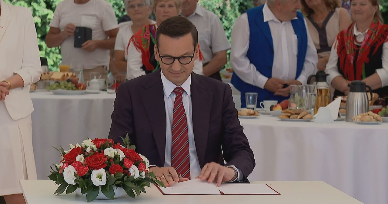 Premier podpisał rozporządzenia w sprawie 14. emerytury /Polsat News /