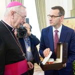 Premier: Polska dzięki Kościołowi daje Europie wielki dar solidarności