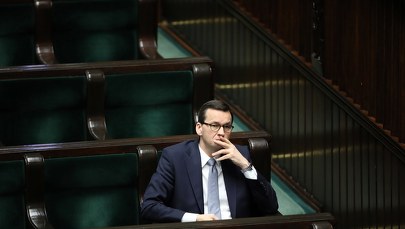 Premier: Proszę wszystkich Polaków, zostańmy w domu na święta