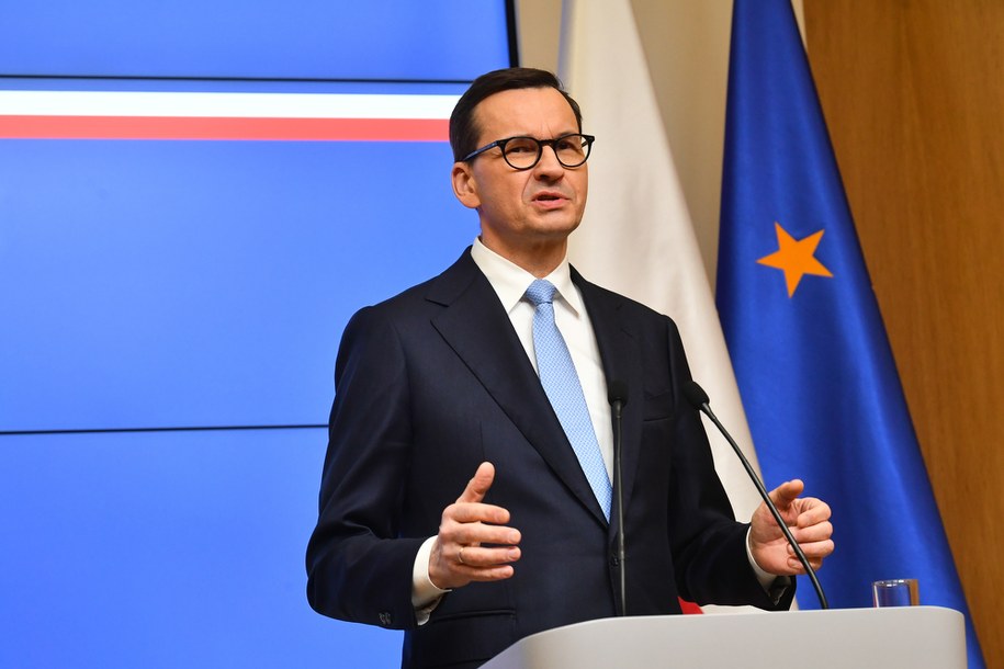 Premier RP Mateusz Morawiecki podczas konferencji prasowej /Andrzej Lange /PAP