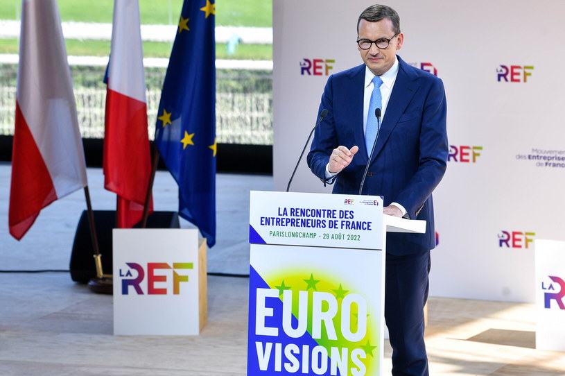 Premier RP Mateusz Morawiecki podczas konferencji Stowarzyszenia Francuskich Pracodawców MEDEF /Radek Piertuszka /PAP
