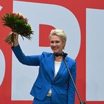 Premier Schwesig szła na rękę Kremlowi w sprawie NS 2, powinna odejść ze stanowiska - prasa