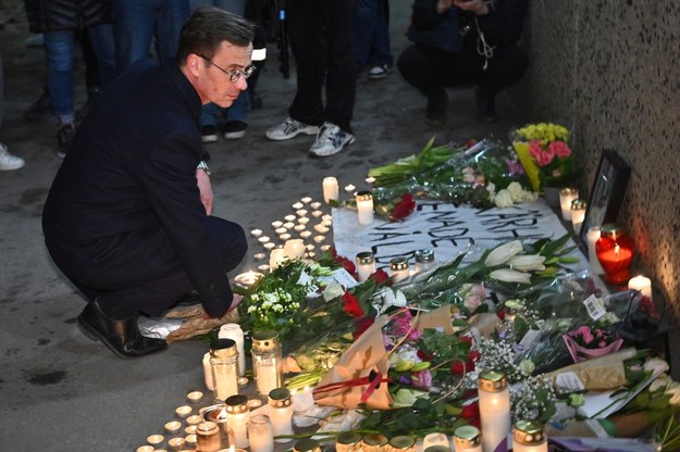 Premier Szwecji Ulf Kristersson na miejscu tragedii /Claudio Bresciani    /PAP/EPA