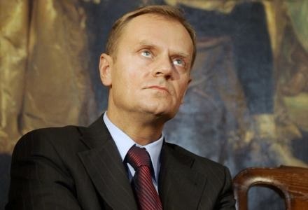 Premier Tusk nie chce cenzury w internecie /AFP