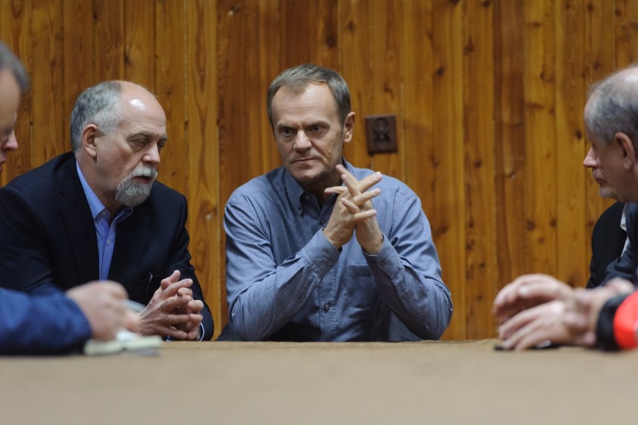 Premier Tusk w Jankowie Przygodzkim /Jakub Kaczmarczyk /PAP