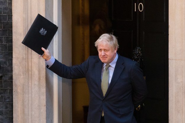 Premier Wielkiej Brytanii Boris Johnson wygłasza przemówienie na Downing Street w Londynie /VICKIE FLORES /PAP/EPA