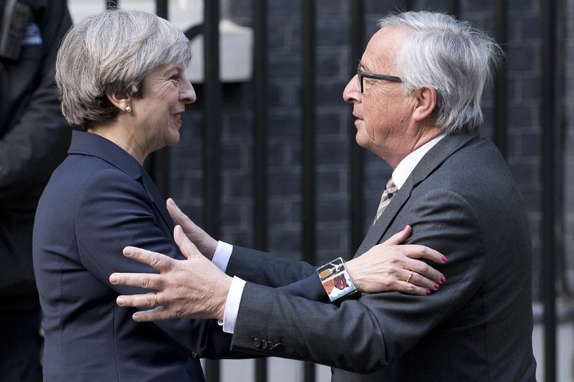 Premier Wielkiej Brytanii Theresa May i przewodniczący Komisji Europejskiej Jean-Claude Juncker /JUSTIN TALLIS /AFP