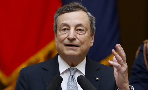 Premier Włoch: Apele, by się nie szczepić, to zachęcanie do tego, by umierać