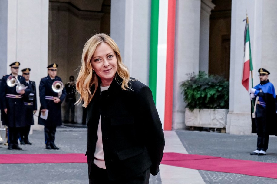 Premier Włoch Giorgia Meloni w tym roku również zostanie obdarowana przez partyjnych kolegów i koleżanki prezentem choinkowym /Mauro Scrobogna/LaPresse/ABACAPRESS.COM /East News