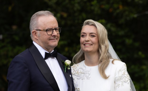 Premier wziął ślub. Oświadczył się w walentynki ZDJĘCIA