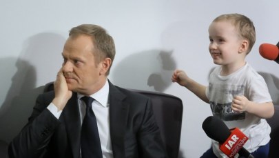 Premier zaniemówił. Rodzice: Czujemy się oszukani 