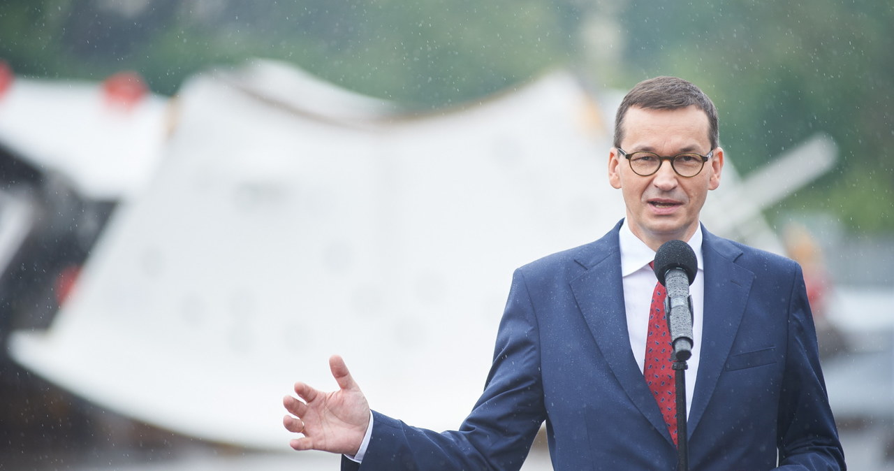 Premier zapowiadał dopłaty od zeszłego roku. Ostatecznie weszły w życie tuż przed wyborami /Łukasz Szeląg /Reporter