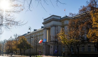 Premier zatrudni nietypowego specjalistę. Pensja od 8280 zł do 9100 zł