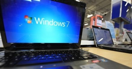 Premiera Windows 7 wcale nie poprawiła sprzedaży komputerów /AFP