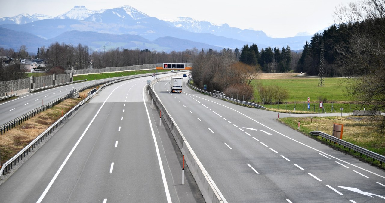 Premierzy Polski i Ukrainy omawiali budowę autostrady prowadzącej od Krakowa do Równego. /zdjęcie ilustracyjne/ /AFP