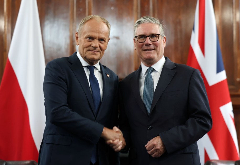 Premierzy Polski i Wielkiej Brytanii podpisali umowę o wzajemnym partnerstwie /PAP/EPA/ANDY RAIN / POOL /PAP/EPA