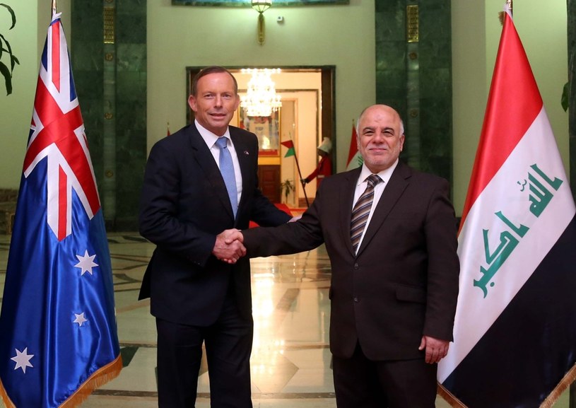 Premierzy Tony Abbott (Australia) i Haider al-Abadi (Irak) /AFP
