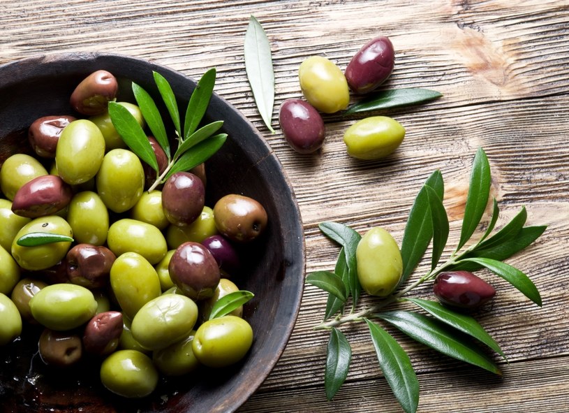Preparaty z liści oliwnych zalecane są osobom po przebytej ciężkiej chorobie, która wiąże się ze znacznym osłabieniem naturalnej bariery odporności /123RF/PICSEL