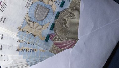 Prezent komunijny a urząd skarbowy. Sprawdź, od jakiej kwoty trzeba zapłacić podatek