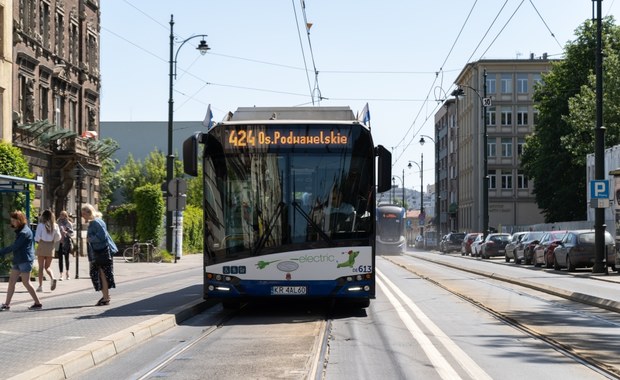 Prezent od prezydenta Krakowa. Plan darmowej komunikacji dla uczniów w wakacje