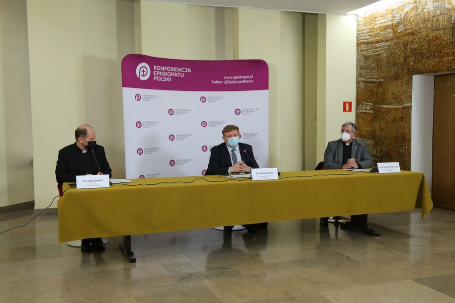 Prezentacja Stanowiska Zespołu Ekspertów KEP ds. Bioetycznych w sprawie szczepionek przeciw Covid-19 /Biuro prasowe Konferencji Episkopatu Polski /