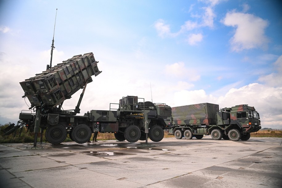 Prezentacja systemu obrony rakietowej Patriot w siedzibie niemieckiego kontyngentu wojskowego w Rzeszowie. /Marcin Obara /PAP