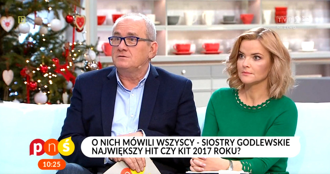 Prezenterzy "Pytania na śniadanie" podczas rozmowy z siostrami Godlewskimi /TVP /materiał zewnętrzny