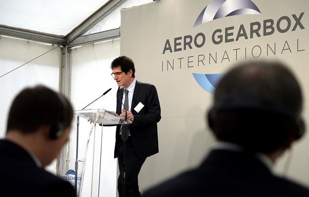 Prezes Aero Gearbox International Etienne Boissean podczas uroczystości wmurowania kamienia /PAP