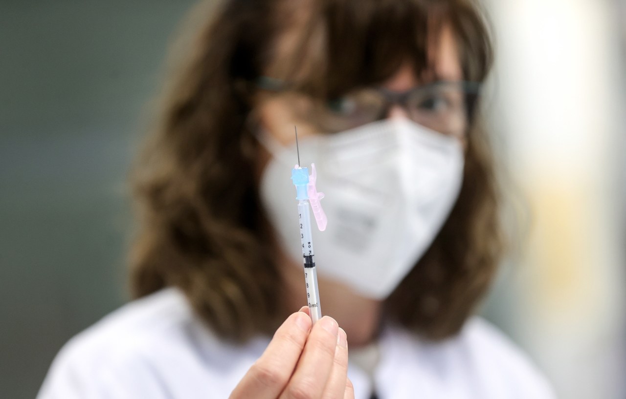 Prezes ARM: Do Polski dotarło ponad 1,25 mln dawek szczepionki przeciw Covid-19
