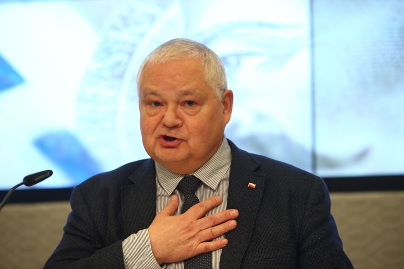 Prezes NBP Adam Glapiński zapowiedział, że  zapowiedział, że pod ustawą o jawności wynagrodzeń w Narodowym Banku Polskim podpisze "obydwoma rękoma" /Tomasz Jastrzebowski/REPORTER /Reporter