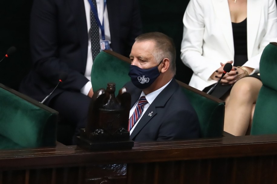 Prezes NIK Marian Banaś na sali obrad Sejmu /Tomasz Gzell /PAP