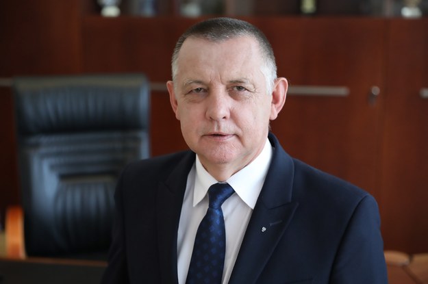 Prezes NIK Marian Banaś w swoim gabinecie w siedzibie Najwyższej Izby Kontroli. / 	Leszek Szymański    /PAP