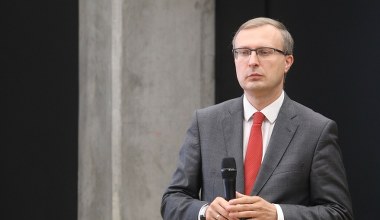 Prezes PFR: Przedłużenie wakacji kredytowych uzasadnione przy utrzymaniu wysokich stóp procentowych 