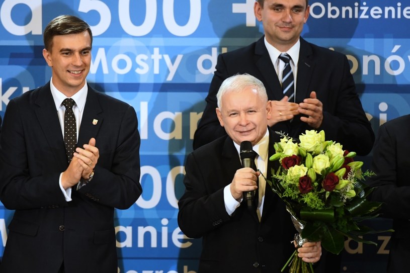 Prezes PiS Jarosław Kaczyński i kandydat PiS na prezydenta Zduńskiej Woli, Damian Kunert /	Grzegorz Michałowski   /PAP