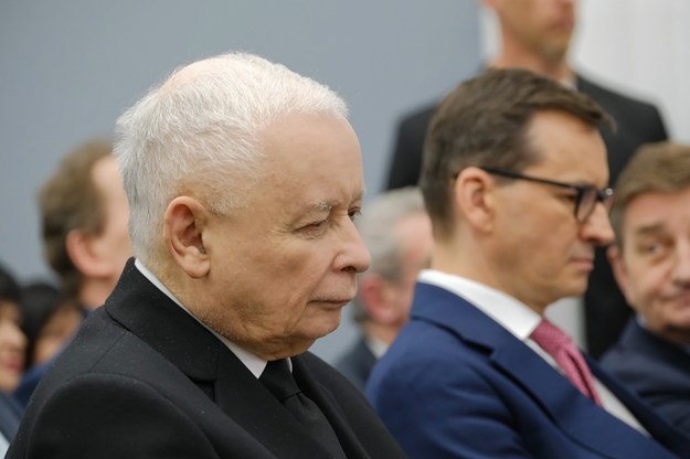 Prezes PiS Jarosław Kaczyński (L) oraz premier Mateusz Morawiecki (2P) - zdjęcie archiwalne /Mateusz Marek /PAP