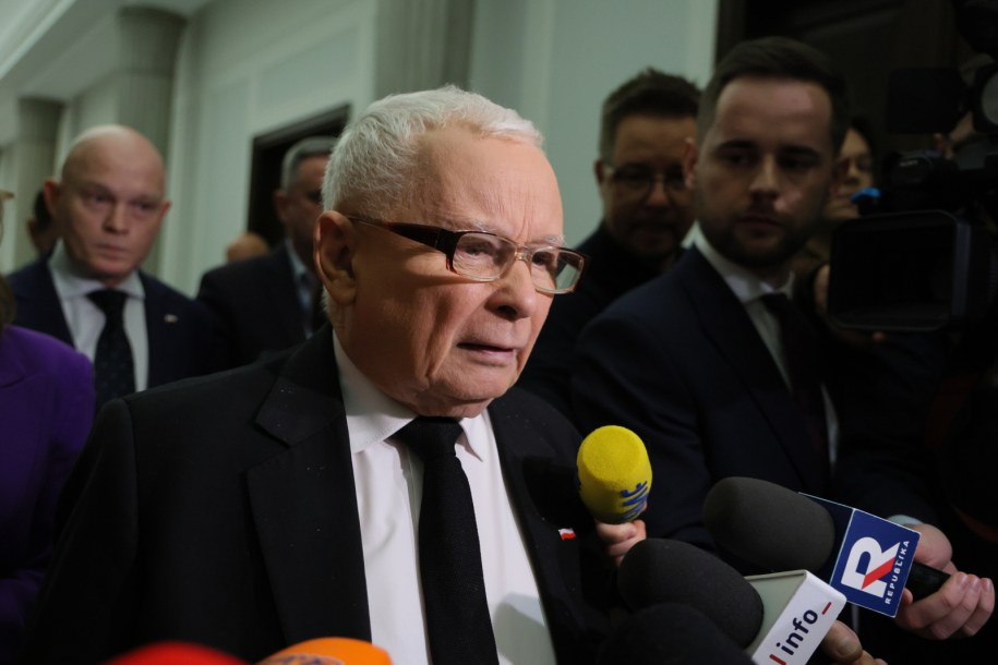 Prezes PiS Jarosław Kaczyński po głosowaniu w sprawie Zbigniewa Ziobry /Paweł Supernak /PAP