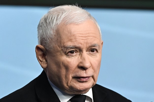 Prezes PiS Jarosław Kaczyński podczas konferencji prasowej w siedzibie partii w Warszawie /Radek Pietruszka /PAP