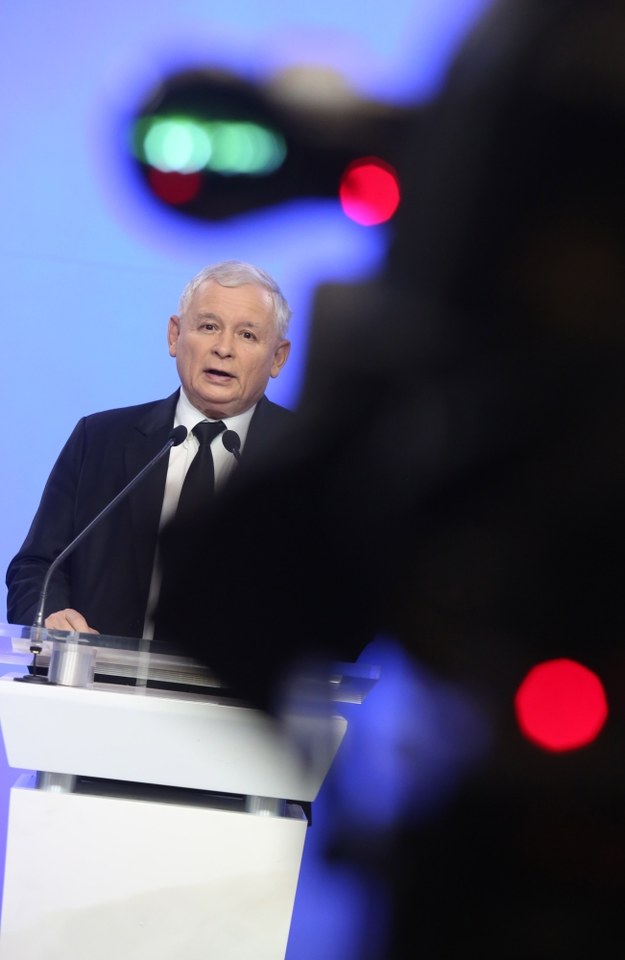 Prezes PiS Jarosław Kaczyński podczas konferencji prasowej /Leszek Szymański /PAP