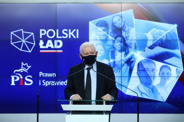 Prezes PiS Jarosław Kaczyński podczas oświadczenia dla mediów /Rafał Guz /PAP