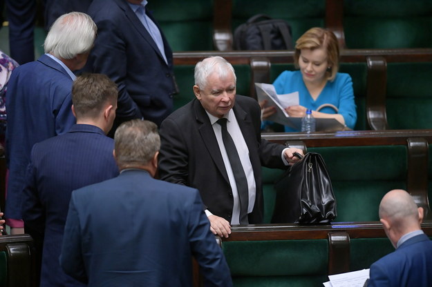 Prezes PiS Jarosław Kaczyński podczas posiedzenia Sejmu w Warszawie / 	Marcin Obara  /PAP