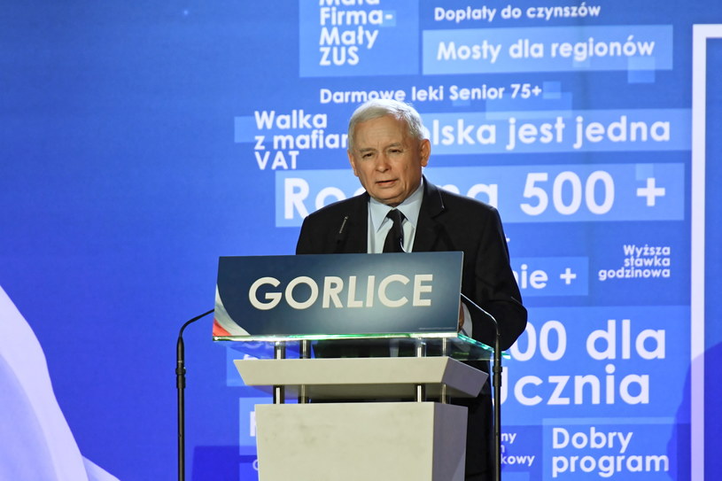 Prezes PiS Jarosław Kaczyński podczas spotkania wyborczego w Gorlicach /	Jacek Bednarczyk   /PAP