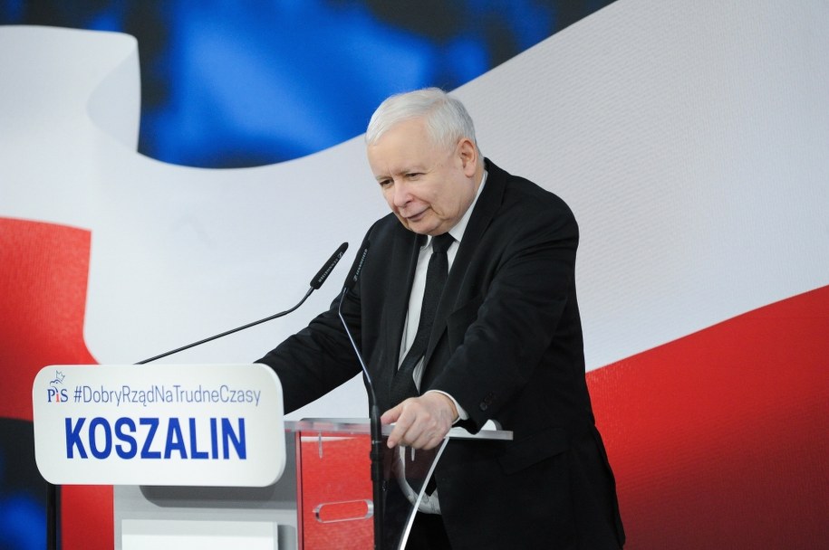 Prezes PiS Jarosław Kaczyński podczas spotkania z mieszkańcami miasta oraz działaczami ugrupowania /Piotr Kowala /PAP